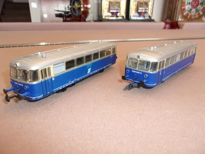 VINTAGE ROCO HO DB POWERED RAIL CAR VT 98.9 & PASSENGER CAR + ROCO CLEAN CAR - Image 1 of 4