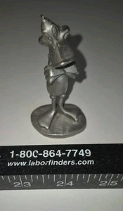 Estatuilla del pato lucas de peltre 1994 - Imagen 1 de 6