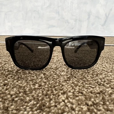 Солнцезащитные очки Raen Lenox (CAPTIN FIN) в черной и зеленой оправах ручной работы с чехлом - Изображение 1 из 4