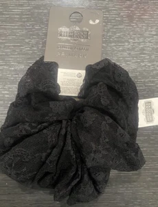 Beetlejuice Black Scrunchie Primark X Colleen Atwood - Picture 1 of 3