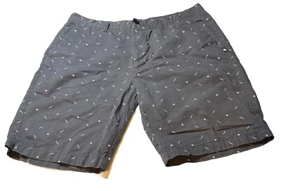 DC Hombres 36 Pantalones Cortos Rectos Gris Diseño Gráfico Botón Bolsillos Traseros Entrepierna 10 pulgadas Foto 1 de 4