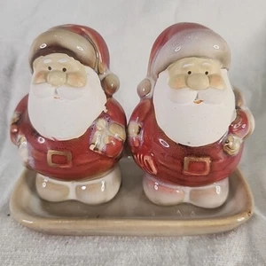 CHRISTMAS Ceramic Santa Claus Salt And Pepper And Tray Set Enchanted Forest New - Picture 1 of 10