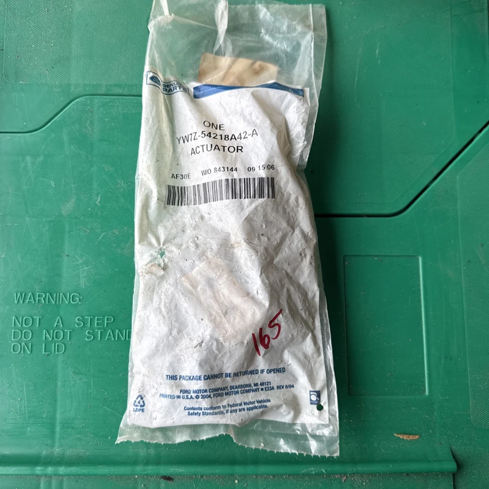 (1) Motor actuador de cerradura de puerta original Ford YW7Z-54218A42-A nuevo fabricante de equipos originales vendido Indiv Foto 1 de 4