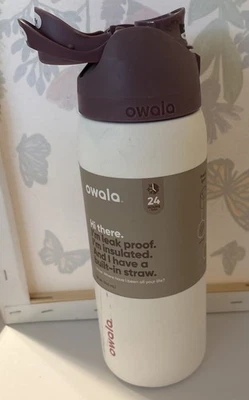 Owala FreeSip Stainless Steel Water Bottle / 32oz / Color White And Purple - Image 1 of 4