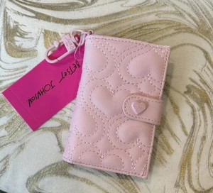 Nuevo con etiquetas Cartera Estuche para Tarjetas Betsey Johnson Tab - Rosa Rubor - ¡Corazones! 💞 - Imagen 1 de 7