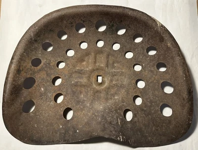 ASIENTO TRACTOR MASSEY HARRIS PAN VINTAGE Foto 1 de 3