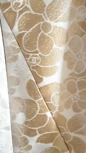 AUTHENTIC 2001 CHANEL IVORY WITH GOLD CAMELLIA CC LOGO JACQUARD A-LINE SKIRT 42 - Picture 1 of 11