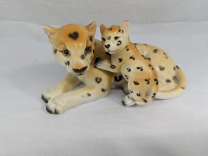 Vintage Napco Leopard w Cub Hand Painted 6.5" C5671 Japan w Flaw + Label  - Picture 1 of 7