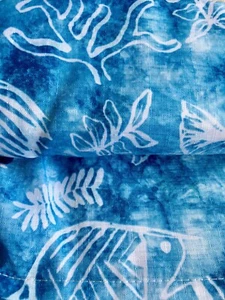 TENDA DOCCIA TESSUTO PESCE PIANTE BLU BIANCO MAORI POMPON FRANGIA LATERALE TIE DYE - Foto 1 di 12