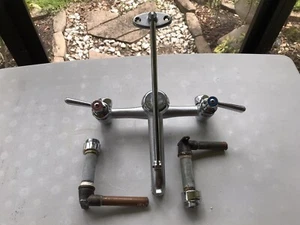 CHICAGO FAUCETS Atmospheric V.B. 897 RCF Rough Chrome Mop Hook - Picture 1 of 6
