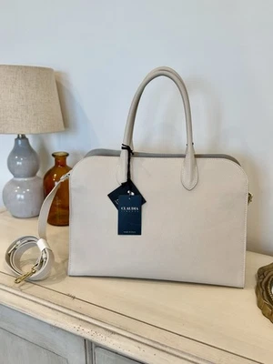 Bolso de Mano/Bolso Bandolera Claudia Firenze Cavallino Nuevo con Etiquetas - Bolso Viral Crema Precio de Venta sugerido por el fabricante $398 Foto 1 de 4