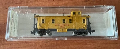 Atlas N Scale Union Pacific Cuppola Caboose Car 3562 3825 UP - Image 1 of 2