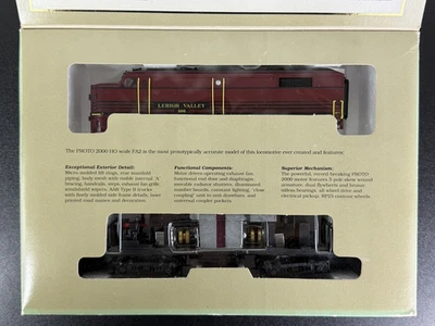 NIB  HO Scale Proto 2000 8365 LV Lehigh Valley FA2 Diesel Loco #586 - Image 1 of 4