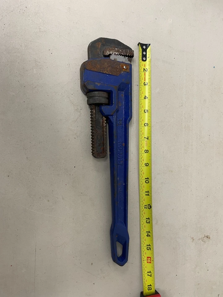 Kobalt 18" Heavy Duty Cast Iron Pipe Wrench - Image 1 of 4