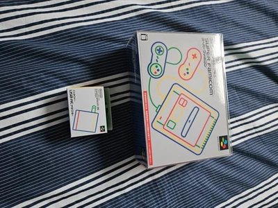 Consola Nintendo Classic SUPER FAMICOM MINI + Protector Coleccionista (COMO NUEVA) Foto 1 de 2