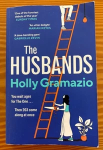 The Husbands | Holly Gramazio | English | Taschenbuch | 368 S. | 2025 - Bild 1 von 3
