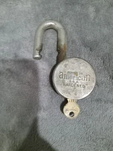 Candado Vintage American Lock Serie 10 Endurecido EE. UU. con 1-LLAVE de Trabajo Original - Imagen 1 de 6