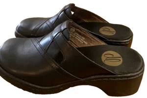 Size 5.5 M Black Leather Comfort Clogs DL Sparkler 1.5 in Heel Stretch Top - Picture 1 of 8