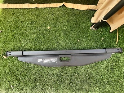 Chevrolet Equinox GMC Terrain GM Cargo 2018-2021 pantalla de seguridad negra 84390989 Foto 1 de 4