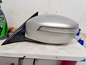 2009-2010 Hyundai Genesis LH Driver SIDE POWER DOOR MIRROR Platinum Metallic - Picture 1 of 7