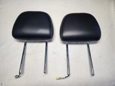 Передние кожаные подголовники (OEM) черные для Chrysler 200 / Dodge Avenger 2010 - 2014 годов выпуска - Изображение 1 из 4