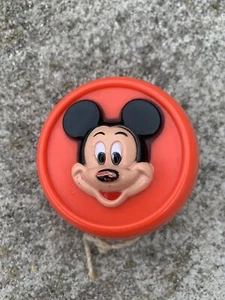 Vintage Arco Disney Mickey Mouse Donald Duck Yo-Yo's Disney Production Red - Picture 1 of 5