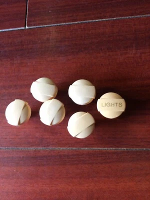 6} ANTIGUO TABLERO VINTAGE PERILLA MARFIL X6 HOT ROD CHEVY GAUGE PANEL CUPÉ FORD TROG SCTA Foto 1 de 4