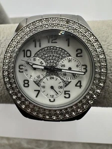 GUESS Day & Date Crystals Multi-Function Ladies Watch New Battery G11040L 38MM Y - Picture 1 of 9