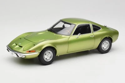 180049029 Opel GT Green Metallic Minichamps 1/18 - Image 1 of 4