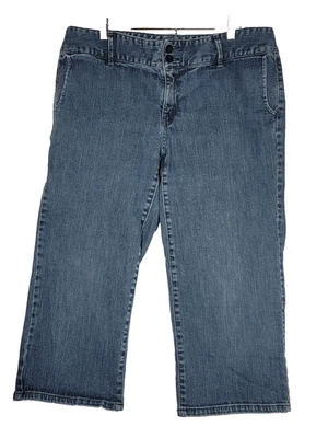 AXCESS Liz Claiborne Classic Blue Jeans Women Size: 16 100% Cotton CAPRIS EUC - Image 1 of 4