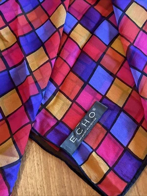 Bufanda cuadrada 100 % seda ECHO DE COLECCIÓN 20" rosa brillante púrpura a cuadros de gasa Foto 1 de 4