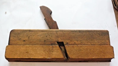 ANTIQUE BEECH WOODEN post 1900 1" WIDE SWEETHEART  SMOOTHING/BLOCK PLANE - Image 1 of 4