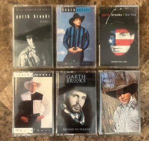 (6) Garth Brooks Cassette Tape Lot - Chase, No Fences, Ropin’ Wind, The Hits - Picture 1 of 1