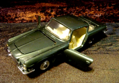 CORGI TOYS GHIA L6.4 WITH  V8 ENGINE. 1/43 diecast. - Image 1 of 4