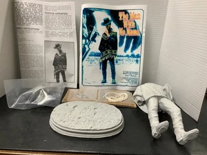 Clint Eastwood The Man With No Name Modellbausatz - Bild 1 von 5