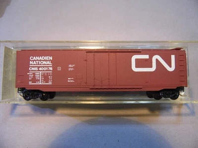 N - Micro-Trains 38100 - 50' Plug Door Boxcar, Canadian National 400176    LN - Image 1 of 2
