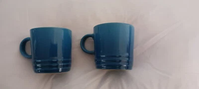 Hermosas tazas de café turcas espresso azules duraderas Le Creuset 2 nuevas Foto 1 de 4