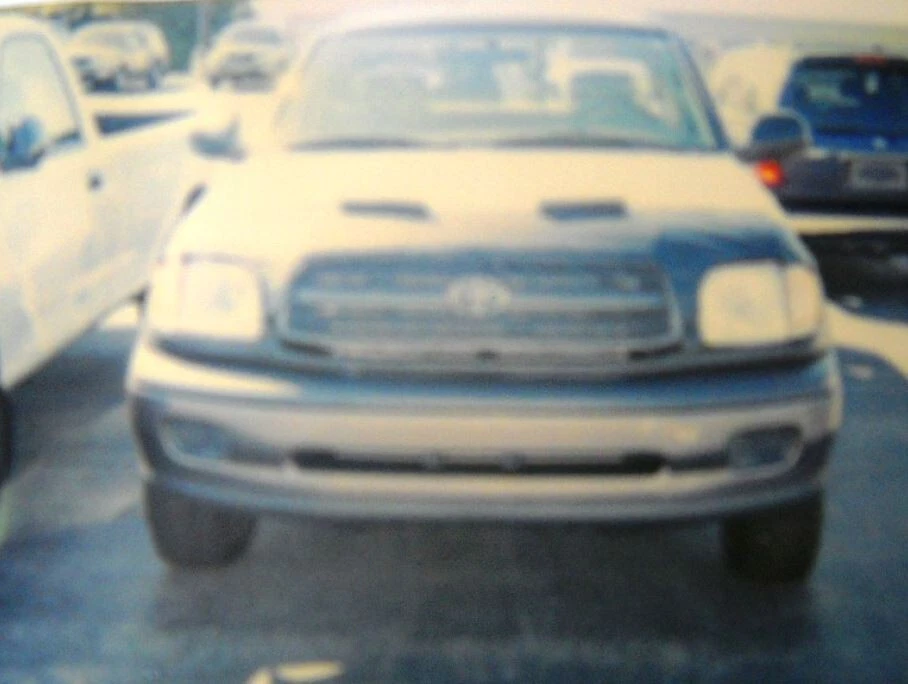 Sujetador con cubierta de máscara delantera Lebra para Toyota Tundra 2000-2002 00 01 02 Foto 1 de 1