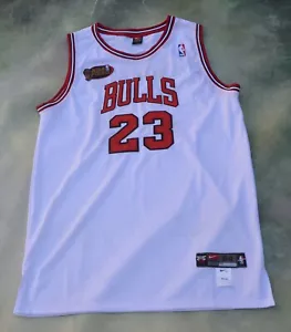 Camiseta deportiva de los Michael Jordan #23 de los Chicago Bulls 1997-98 de las Finales de la NBA, talla 54. - Imagen 1 de 12