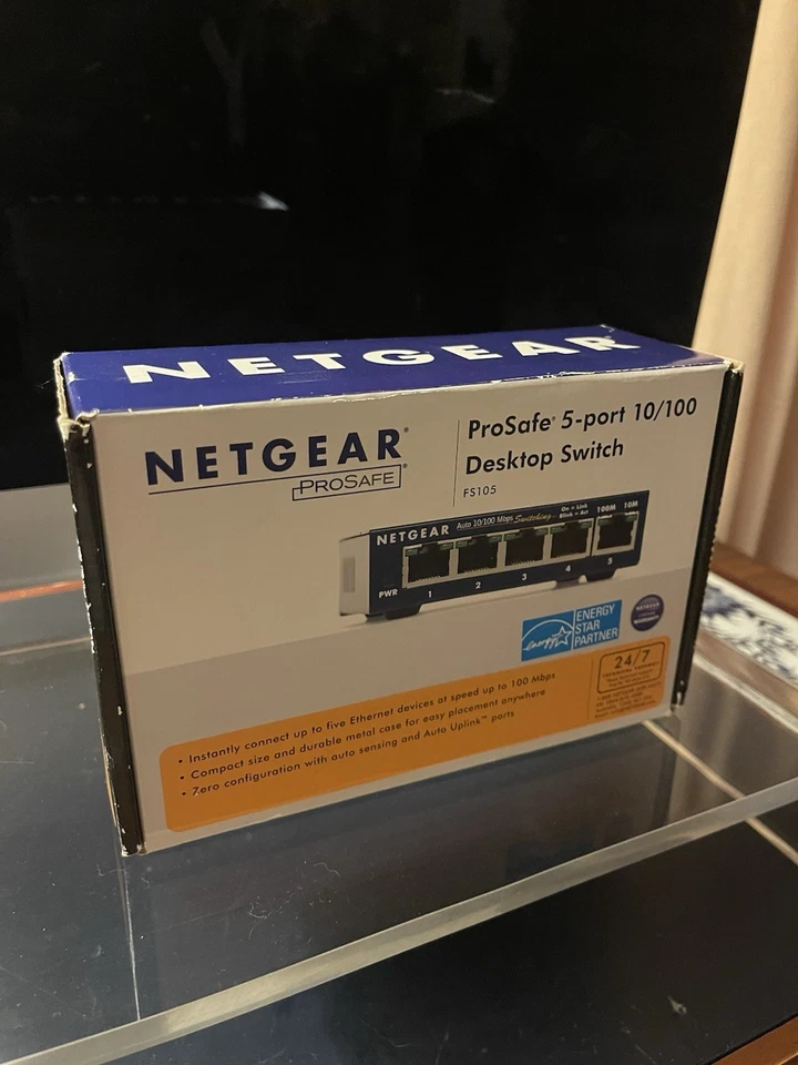 Настольный коммутатор NETGEAR ProSafe 5 портов 10/100 Fast Ethernet, FS105v2, новая открытая коробка - Изображение 1 из 4