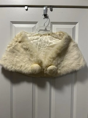 Vintage White Rabbit Fur Stole Lined Hook Clasp Shoulder Wrap One Size VTG - Image 1 of 4