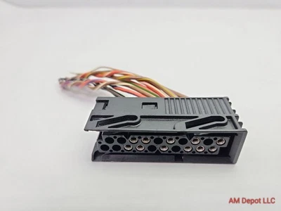 BMW 535xi 535i 528i 528xi E60 E61 2008 HiFi amplificador de audio conector coleta Foto 1 de 3