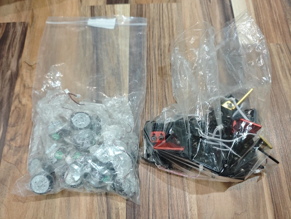 Fanatec Formula wheel vibration motors x18 + Clubsport spring shifters x5 (NEW) - Bild 1 von 1