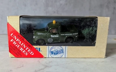 Corgi Classic 97346 Morris Minor 1000 PickUp 1995 Green Diecast Model Boxed - Imagem 1 de 4