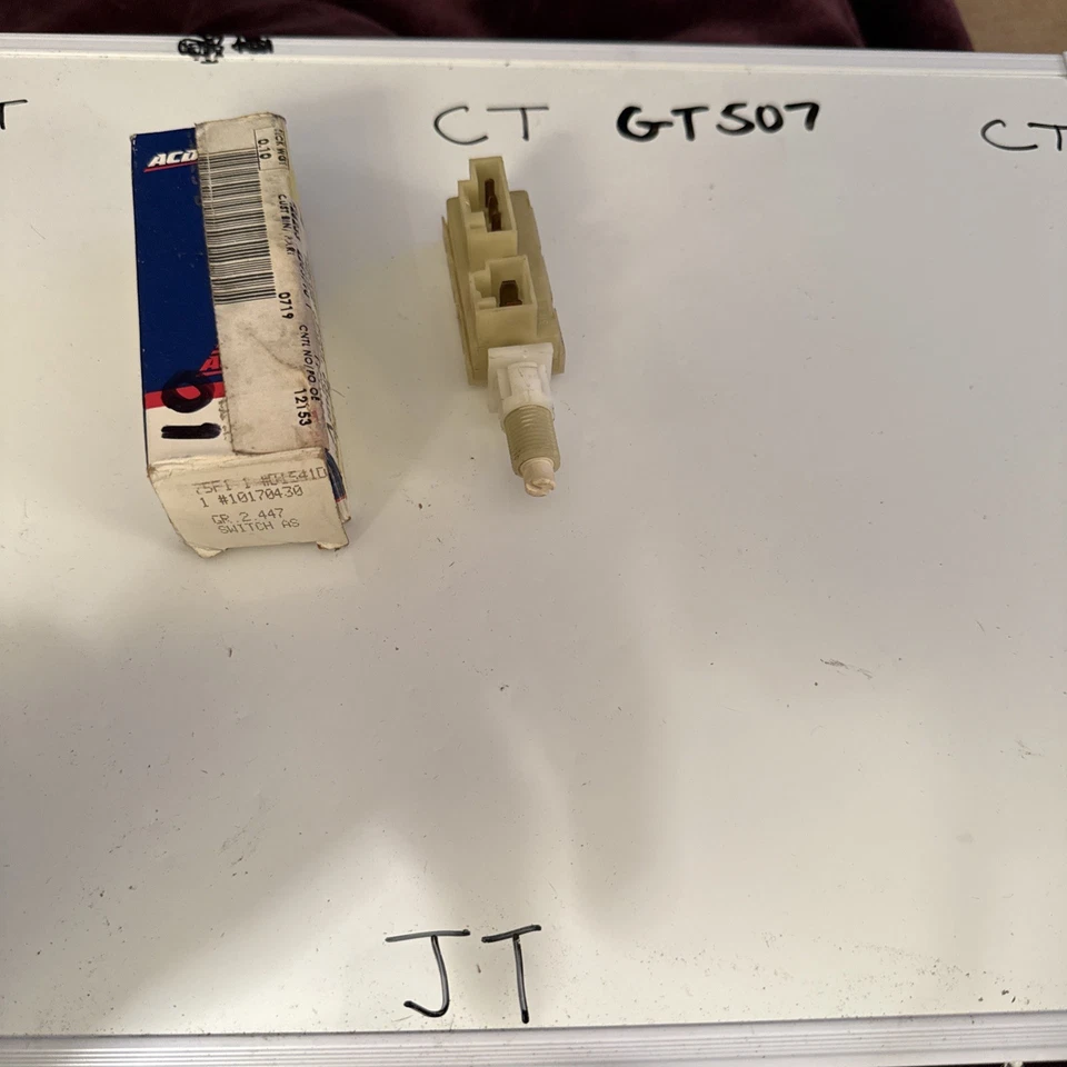 GM Cruise Control 1991-1998 - Lámpara de parada - Interruptor de seguridad de transmisión OEM 10170430 Foto 1 de 4