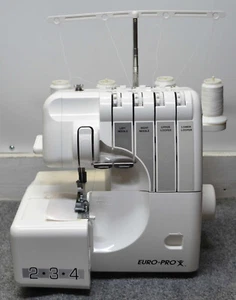 Macchina da cucire Serger Euro-Pro #100-547H - Sembra non essere mai stata usata! - Foto 1 di 11
