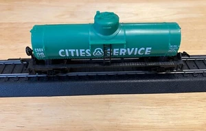 HO Scale CITIES SERVICE Single Dome Tanker Car Life Like Green - Picture 1 of 4