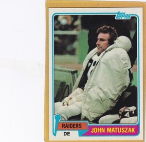 1981 TOPPS FOOTBALL JOHN MATUSZAK #255 RAIDERS NM/NM+ *A11883