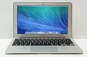 Apple MacBook Air Core i5 1.3GHz 4GB 256GB 11" MD712LL/A (2013) - Afbeelding 1 van 16