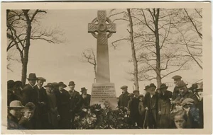 WELLBANK WAR MEMORIAL - Angus Military Postcard Real Photo - Picture 1 of 2